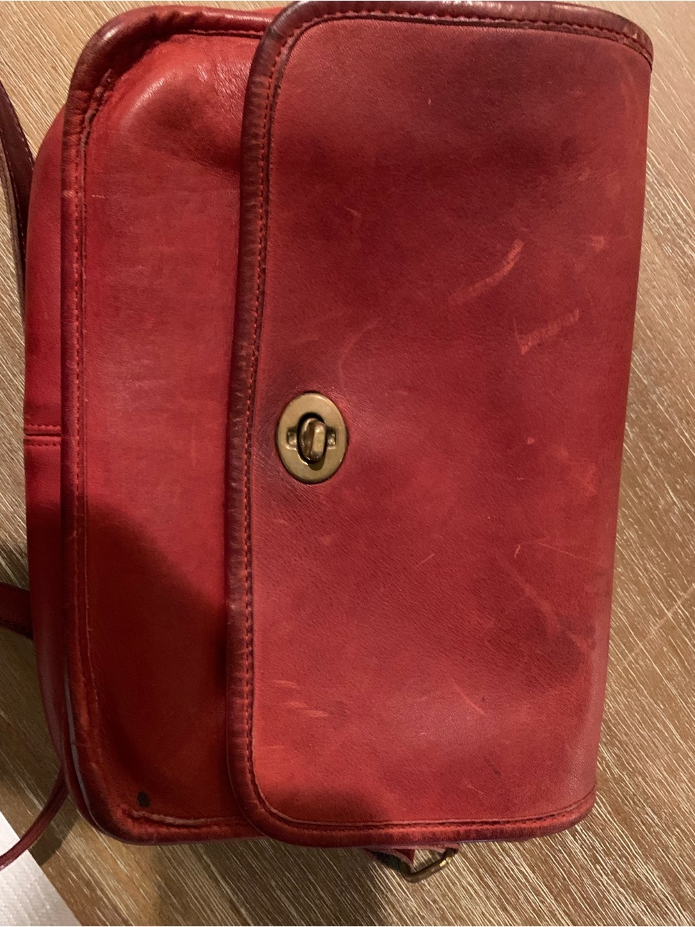 Rare vintage Coach Red Leather Crossbody  Bag with Turn-Lock - Picture 9 of 15
